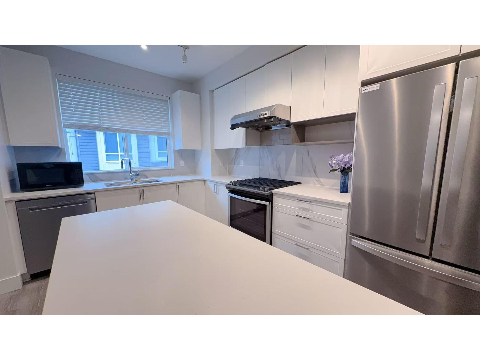 109 9718 161a Street, Surrey, British Columbia  V4N 6S7 - Photo 3 - R3082014