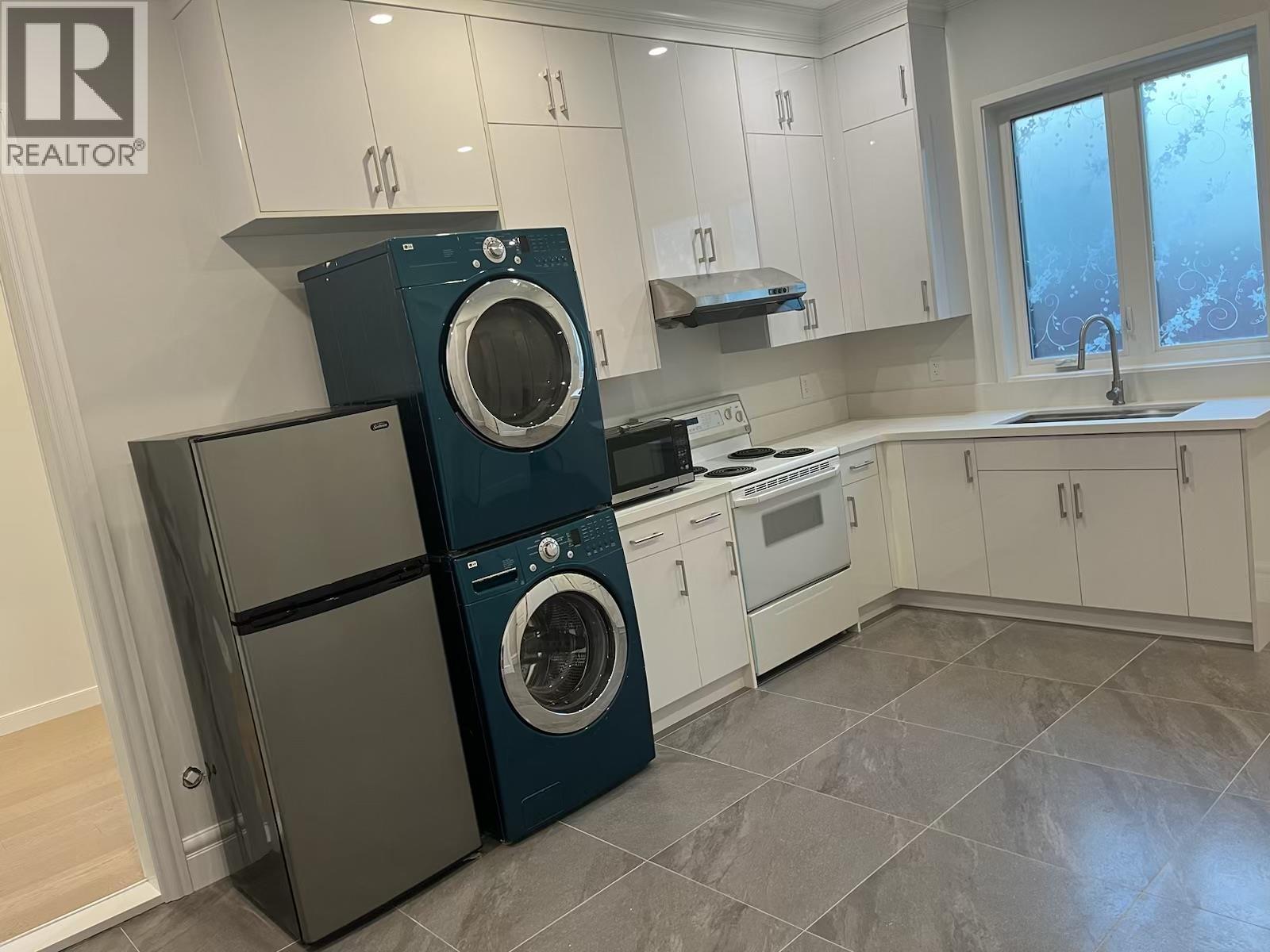 6380 Taseko Crescent, Richmond, British Columbia  V7C 2N5 - Photo 1 - R3081992