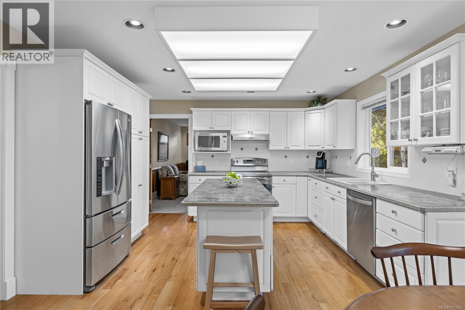 3321 Schooner Cove Dr, Nanoose Bay, British Columbia V9P 9H6 - Photo 5 - 1023253