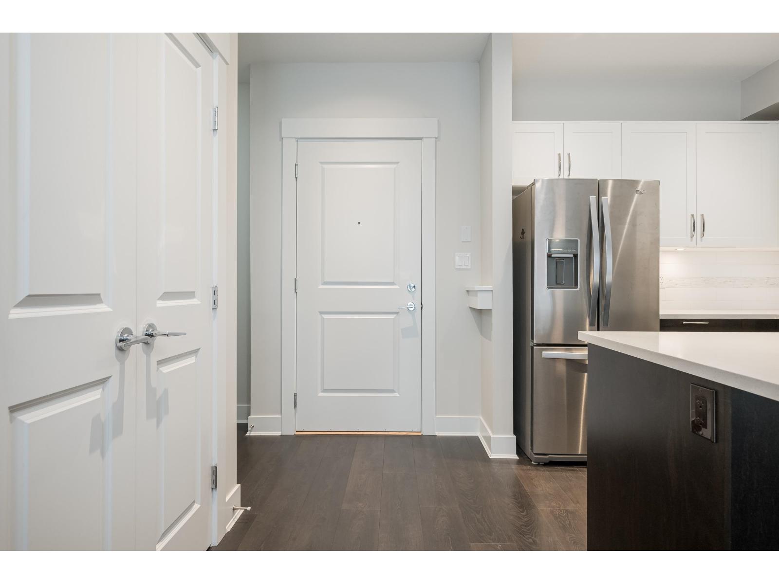 316 20728 Willoughby Town Centre Drive, Langley, British Columbia  V2Y 0P3 - Photo 5 - R3081454