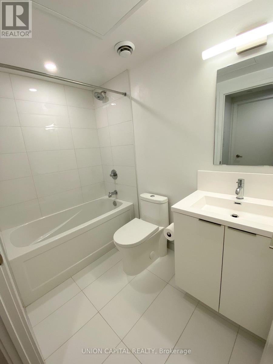 3206 - 238 Simcoe Street, Toronto, Ontario  M5T 0E2 - Photo 15 - C12718698