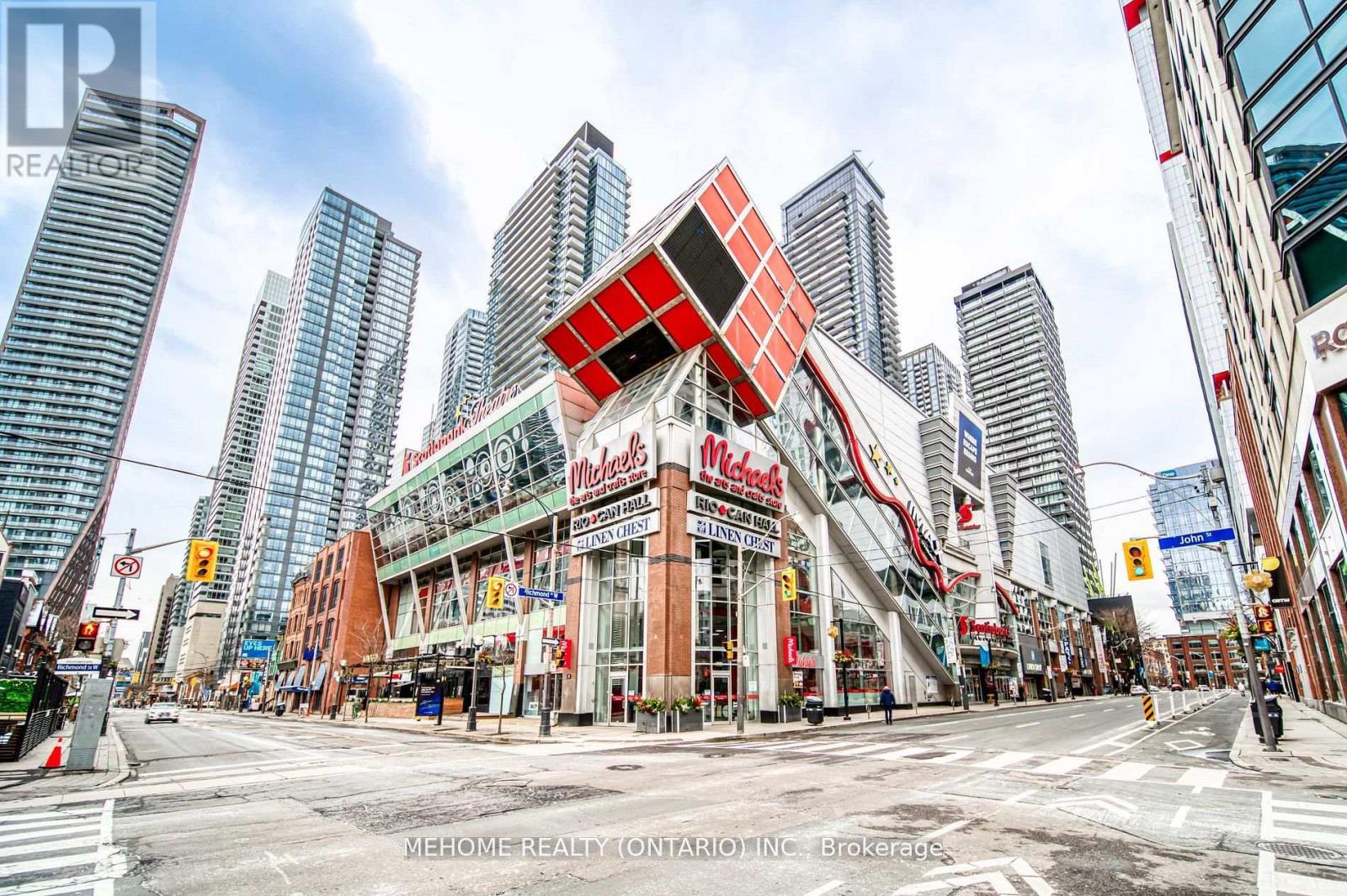 2305 - 318 Richmond Street W, Toronto, Ontario  M5V 0B4 - Photo 3 - C12718730