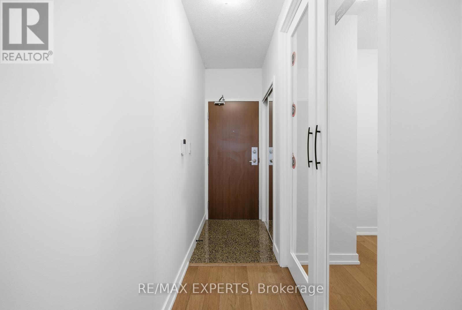 3202 - 35 Mariner Terrace, Toronto, Ontario  M5V 3V9 - Photo 3 - C12718742