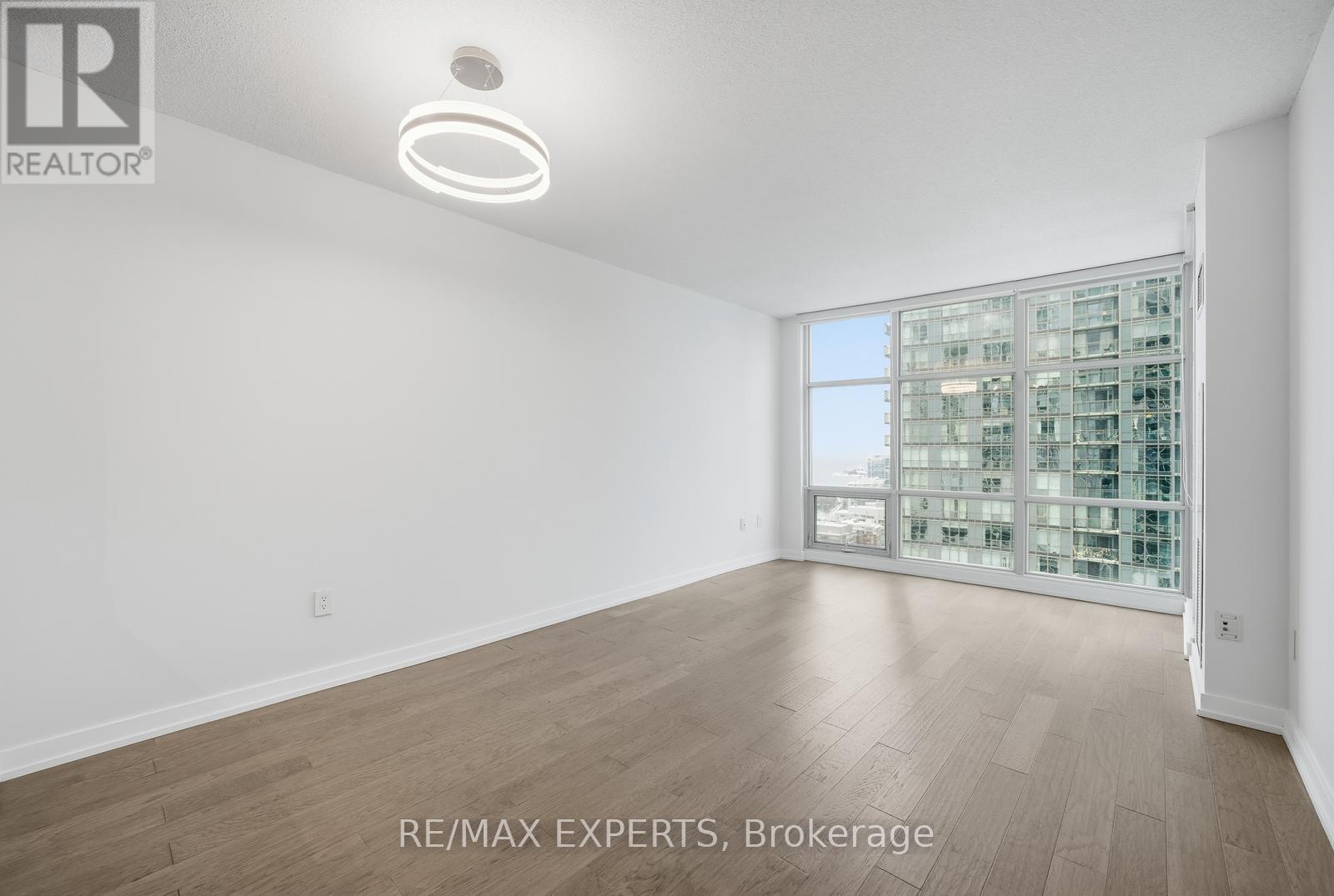 3202 - 35 Mariner Terrace, Toronto, Ontario  M5V 3V9 - Photo 9 - C12718742