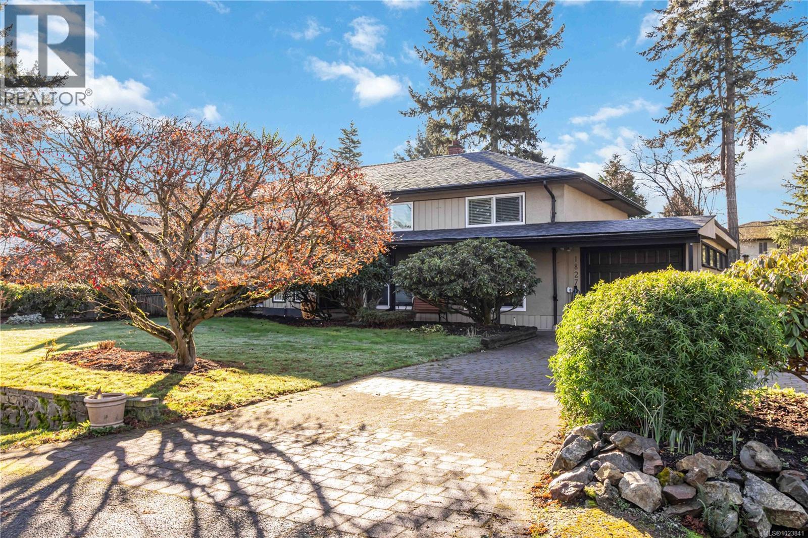 1827 Dunnett Cres, Saanich, British Columbia  V8N 2P4 - Photo 2 - 1023841