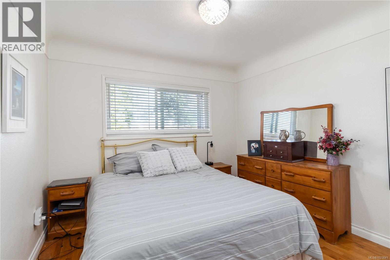 1827 Dunnett Cres, Saanich, British Columbia  V8N 2P4 - Photo 21 - 1023841