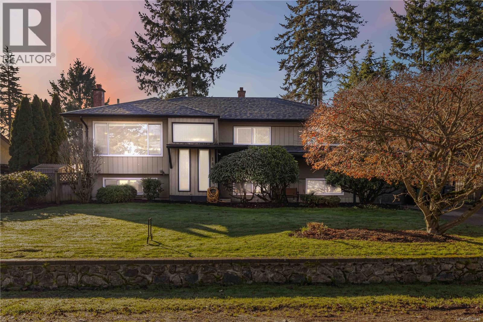 1827 Dunnett Cres, Saanich, British Columbia  V8N 2P4 - Photo 40 - 1023841