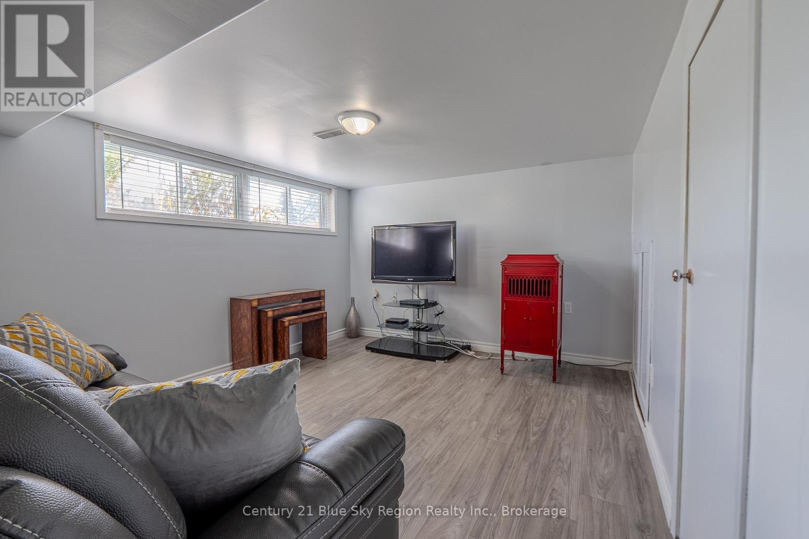 62 Strathcona Drive, North Bay, Ontario  P1A 2N1 - Photo 25 - X12537088