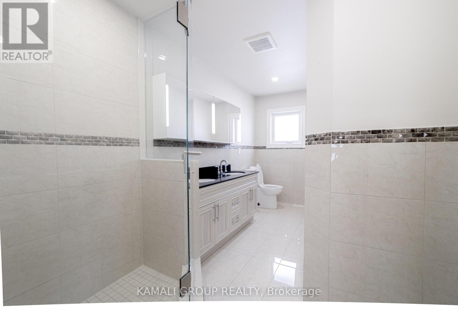 Main - 38 Spruce Avenue, Richmond Hill, Ontario  L4C 6W1 - Photo 16 - N12718734