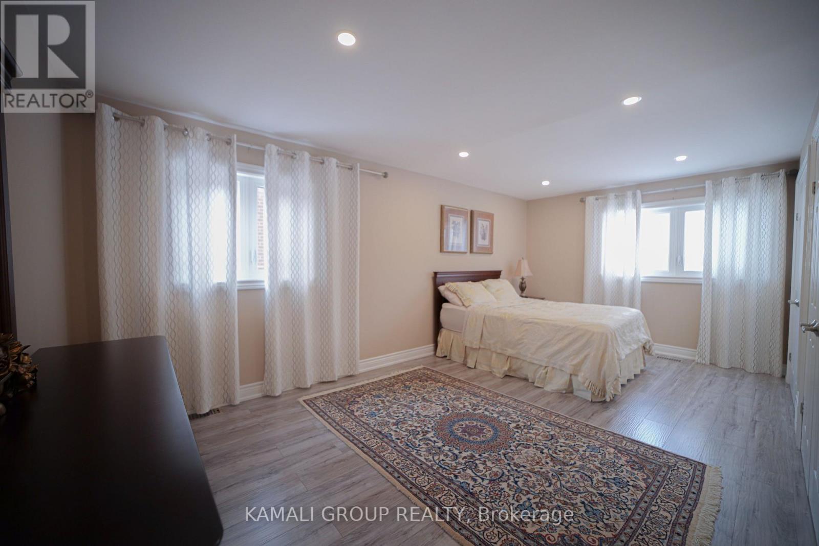 Main - 38 Spruce Avenue, Richmond Hill, Ontario  L4C 6W1 - Photo 19 - N12718734