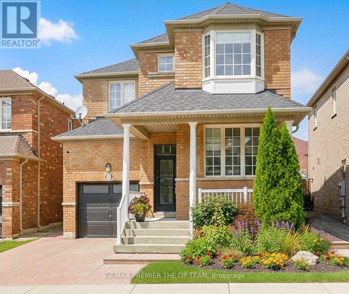 96 SAINT VICTOR DRIVE, Vaughan, Ontario
