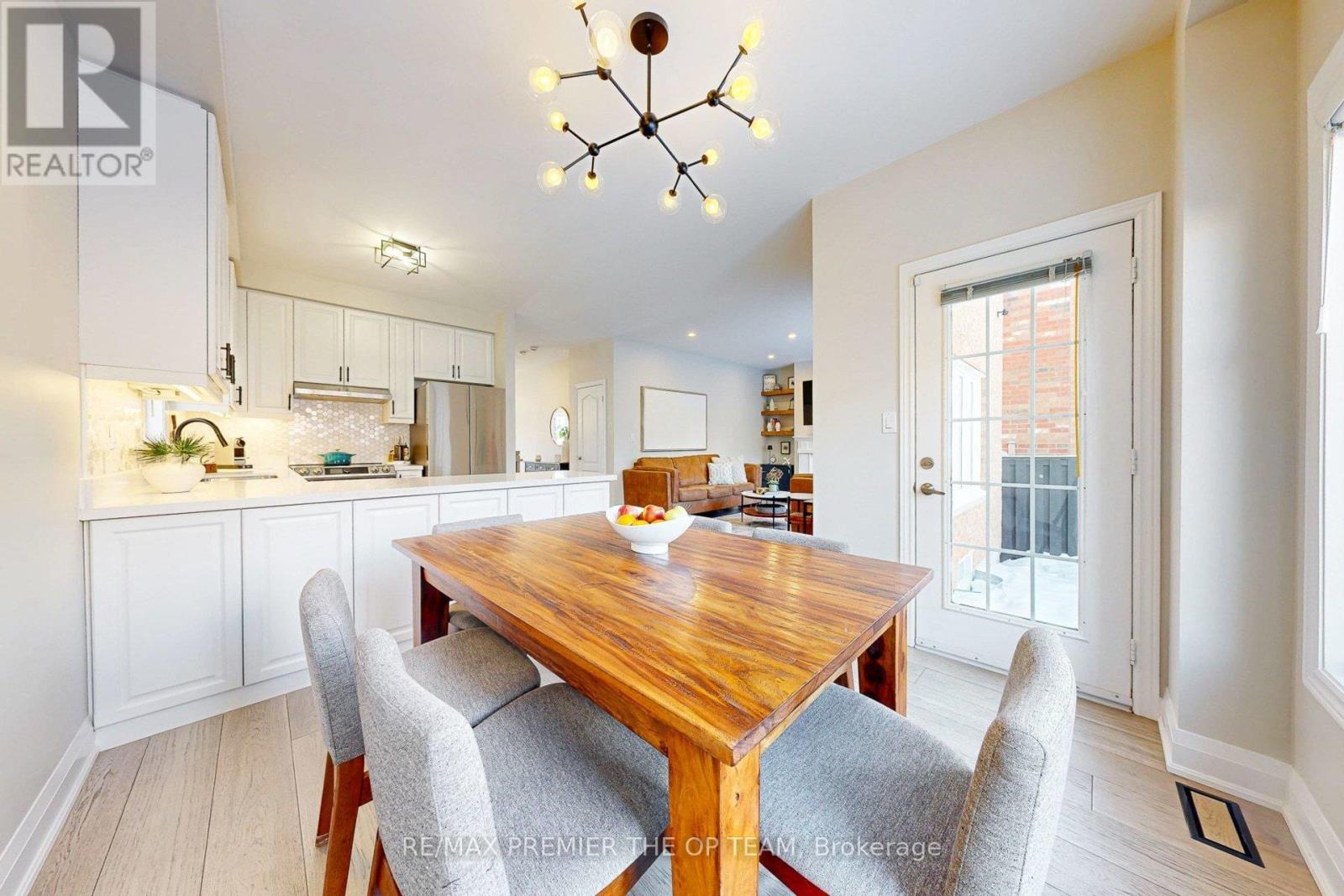 96 Saint Victor Drive, Vaughan, Ontario  L4H 3E9 - Photo 13 - N12718788