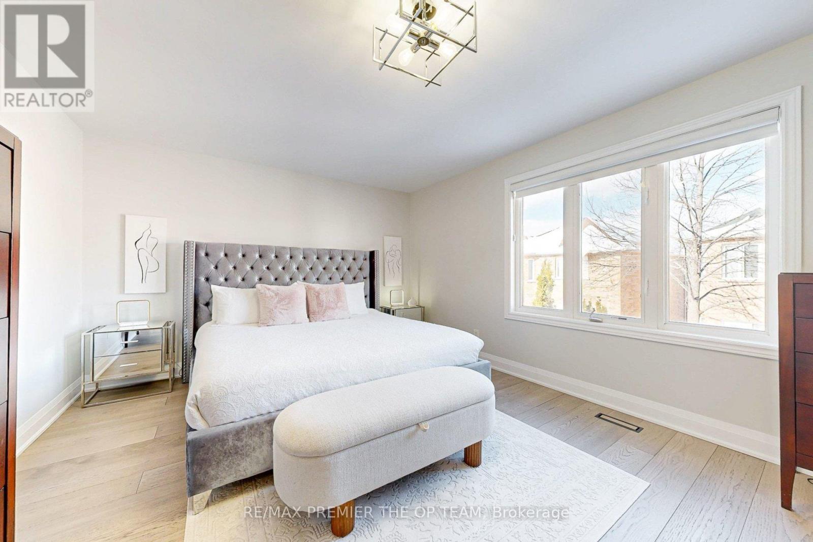 96 Saint Victor Drive, Vaughan, Ontario  L4H 3E9 - Photo 18 - N12718788