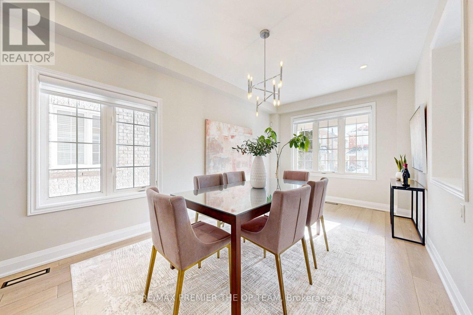 96 Saint Victor Drive, Vaughan, Ontario  L4H 3E9 - Photo 5 - N12718788