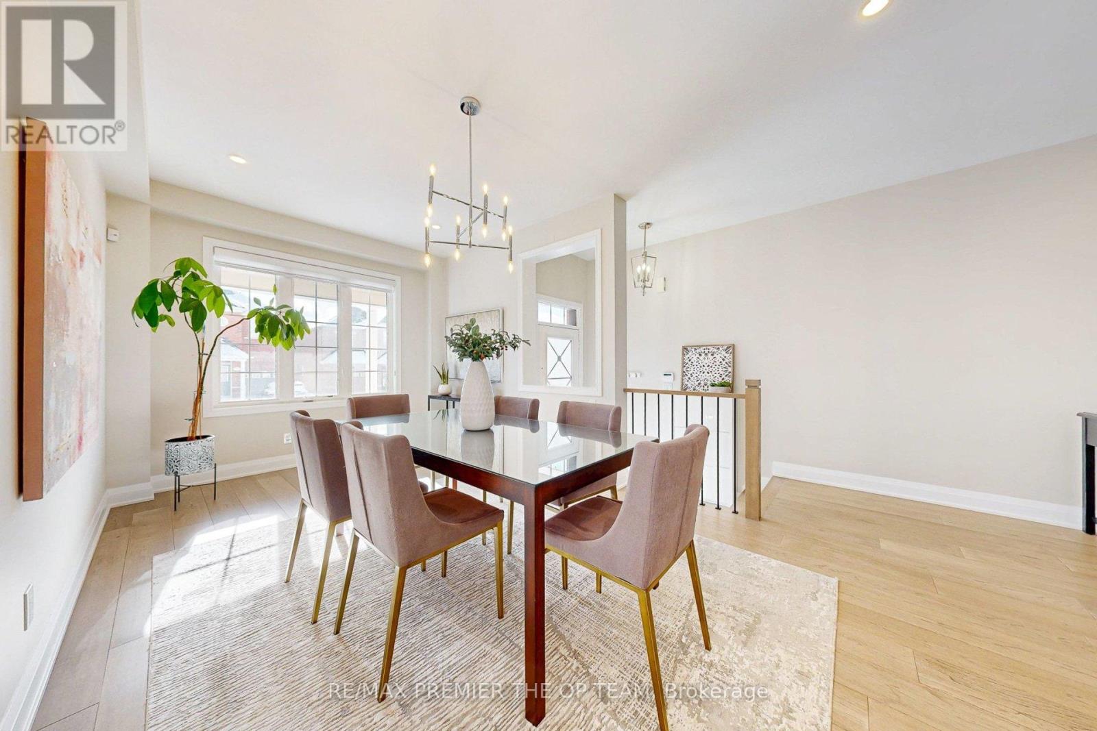 96 Saint Victor Drive, Vaughan, Ontario  L4H 3E9 - Photo 6 - N12718788