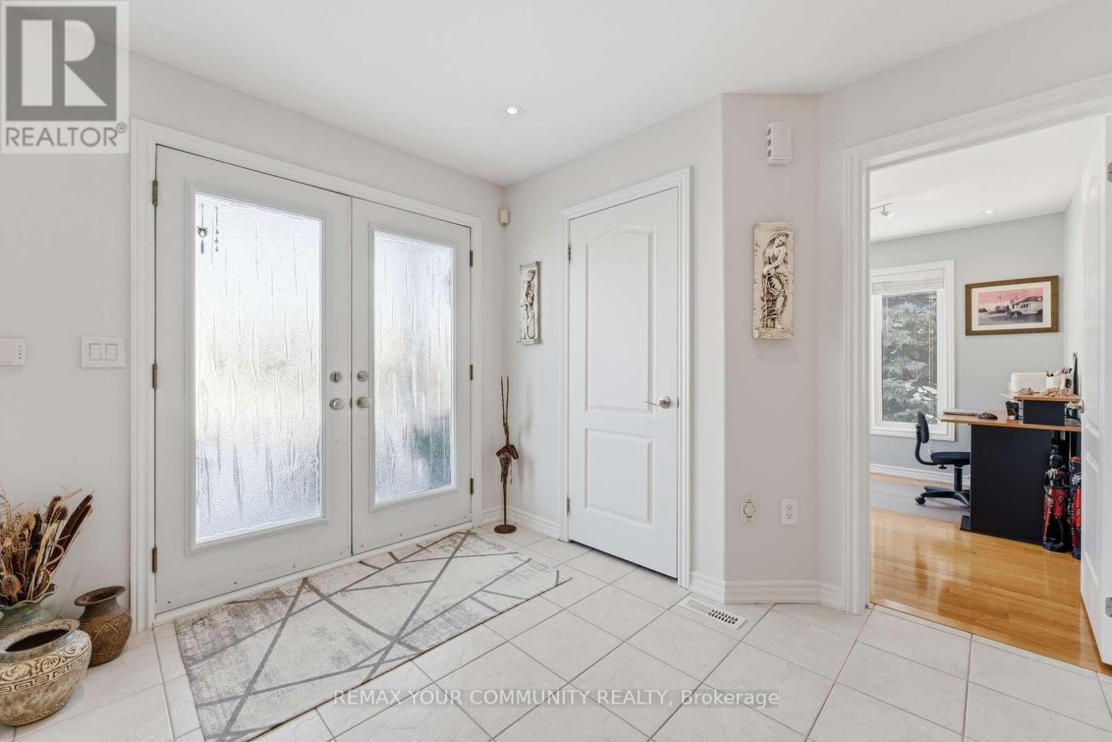 37 SAINT AVENUE, Bradford West Gwillimbury, Ontario