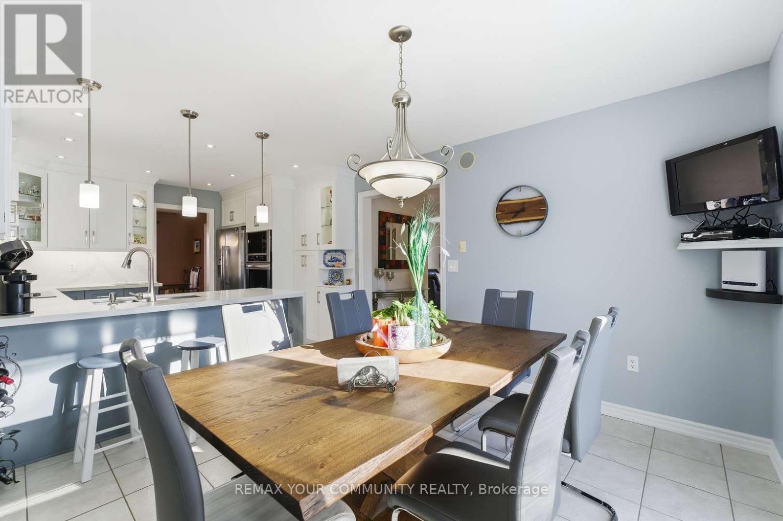 37 Saint Avenue, Bradford West Gwillimbury, Ontario  L3Z 3E6 - Photo 15 - N12718790