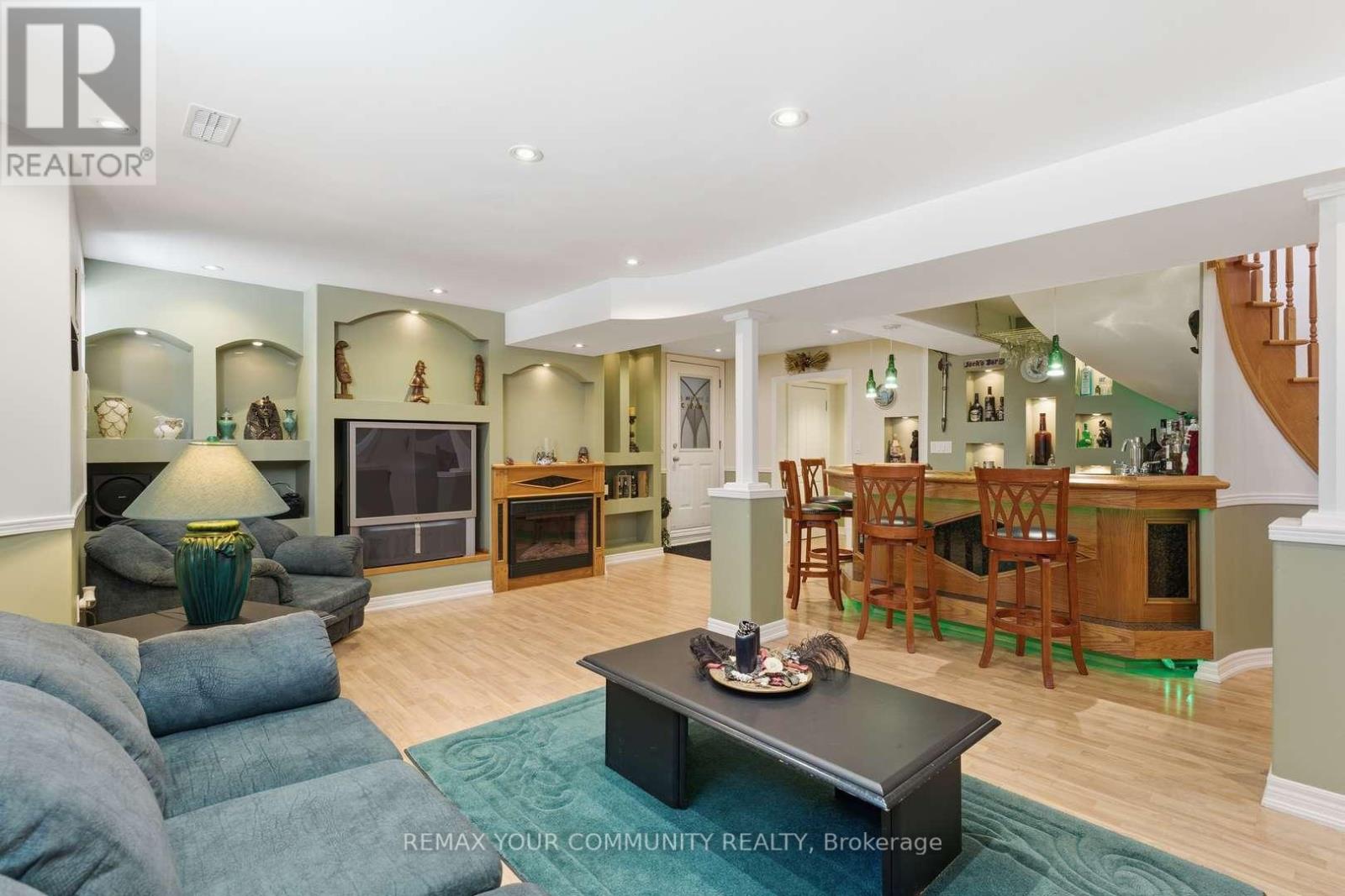 37 Saint Avenue, Bradford West Gwillimbury, Ontario  L3Z 3E6 - Photo 29 - N12718790