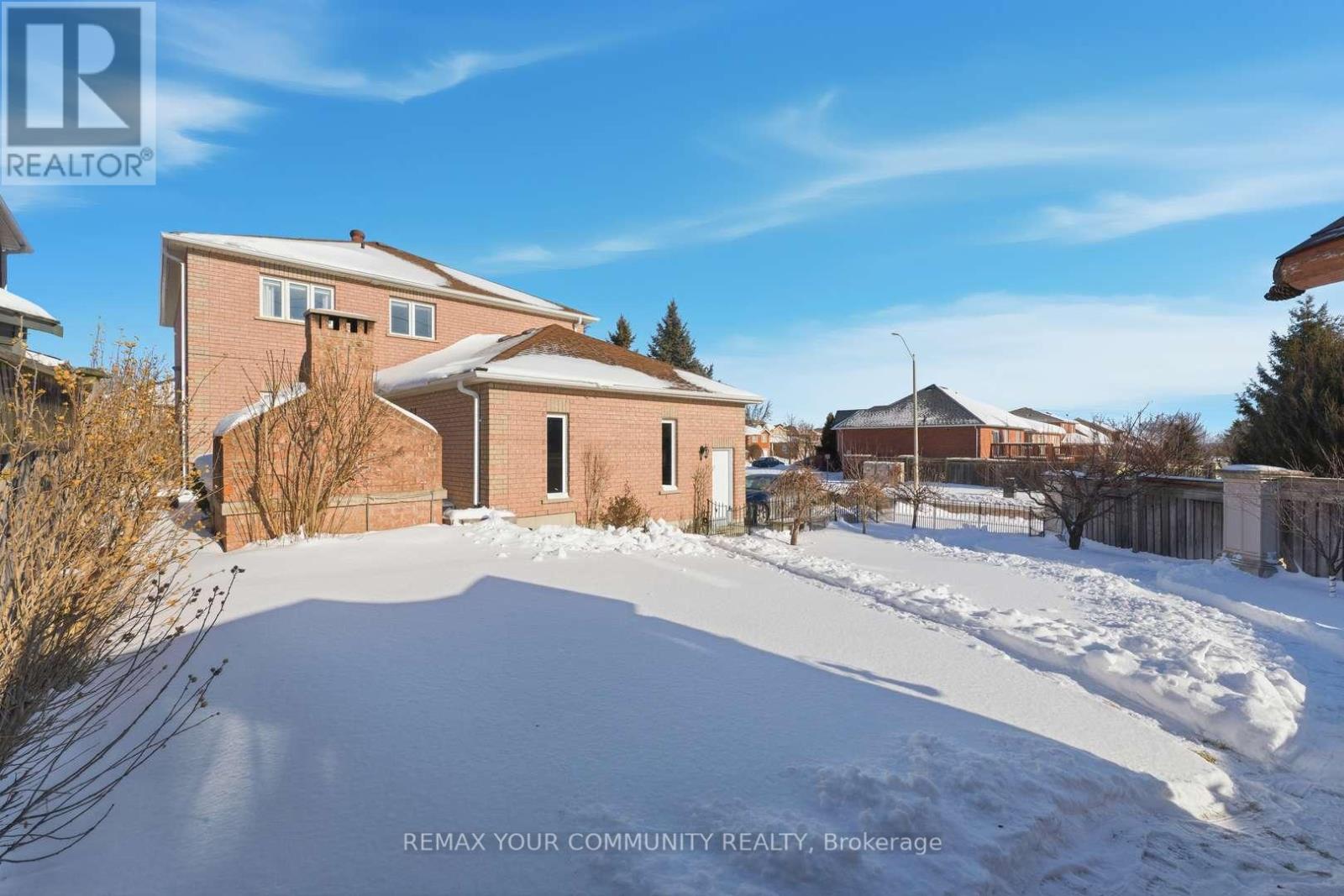 37 Saint Avenue, Bradford West Gwillimbury, Ontario  L3Z 3E6 - Photo 44 - N12718790