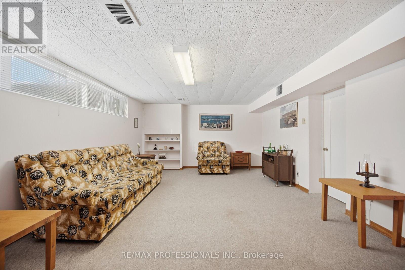 7 Pettit Drive, Toronto, Ontario M9R 2W6 - Photo 35 - W12718694