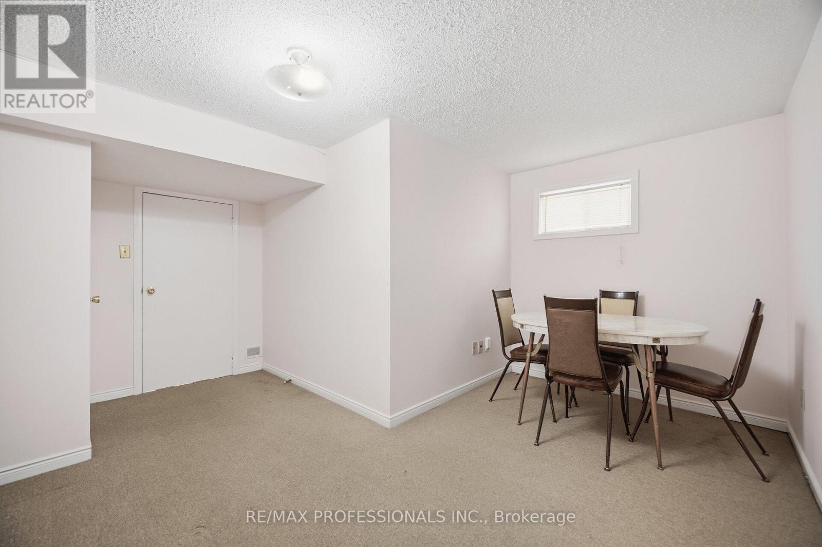 7 Pettit Drive, Toronto, Ontario M9R 2W6 - Photo 39 - W12718694