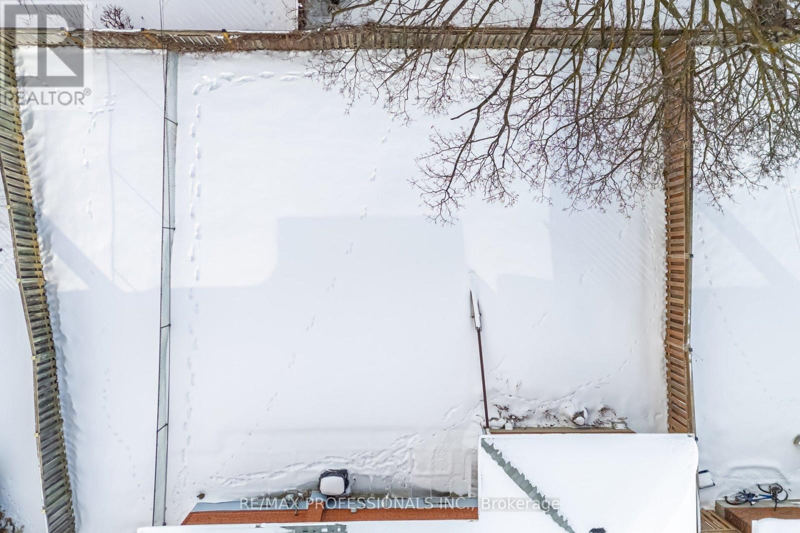 7 Pettit Drive, Toronto, Ontario M9R 2W6 - Photo 47 - W12718694