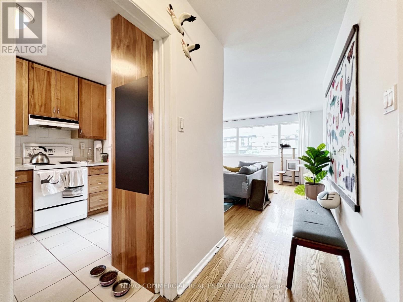 2nd Flr - 1658 Queen Street W, Toronto, Ontario  M6R 1B2 - Photo 10 - W12718774