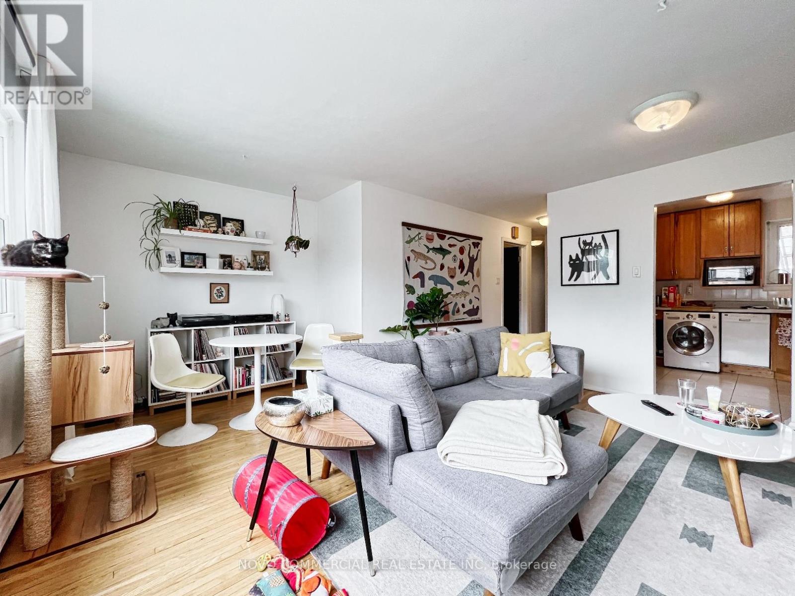 2nd Flr - 1658 Queen Street W, Toronto, Ontario  M6R 1B2 - Photo 9 - W12718774