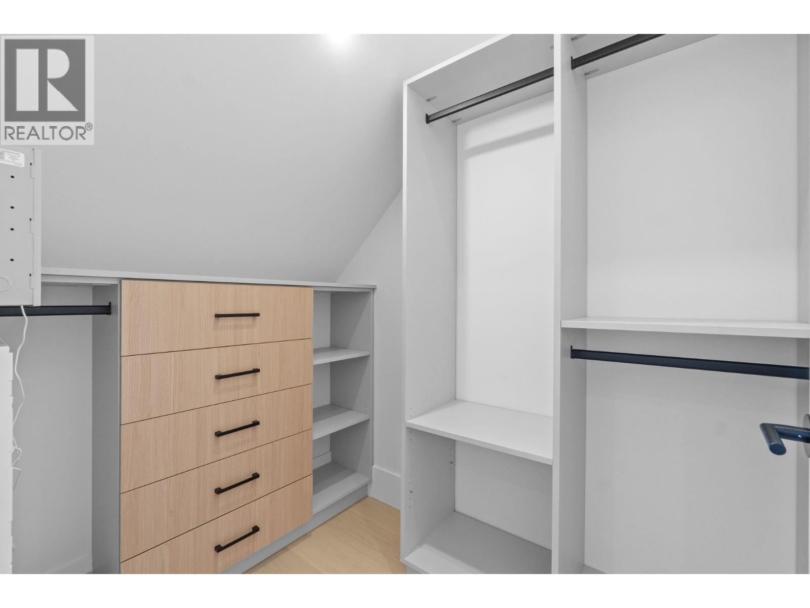 1947 E 13th Avenue, Vancouver, British Columbia  V5N 2C3 - Photo 7 - R3081623