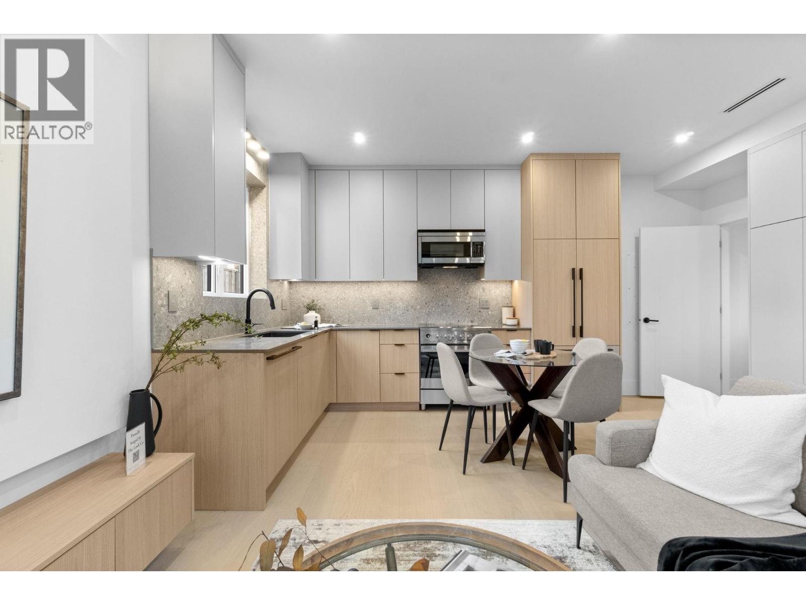 1947 E 13th Avenue, Vancouver, British Columbia  V5N 2C3 - Photo 3 - R3081623