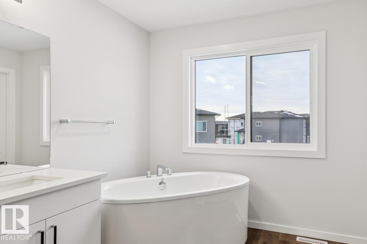 7618 Kimiwan Cr Sw, Edmonton, Alberta  T6W 5N6 - Photo 31 - E4470111