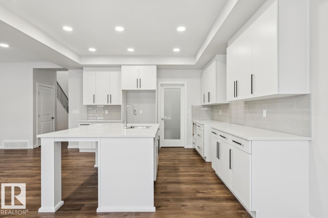 7618 Kimiwan Cr Sw, Edmonton, Alberta  T6W 5N6 - Photo 14 - E4470111