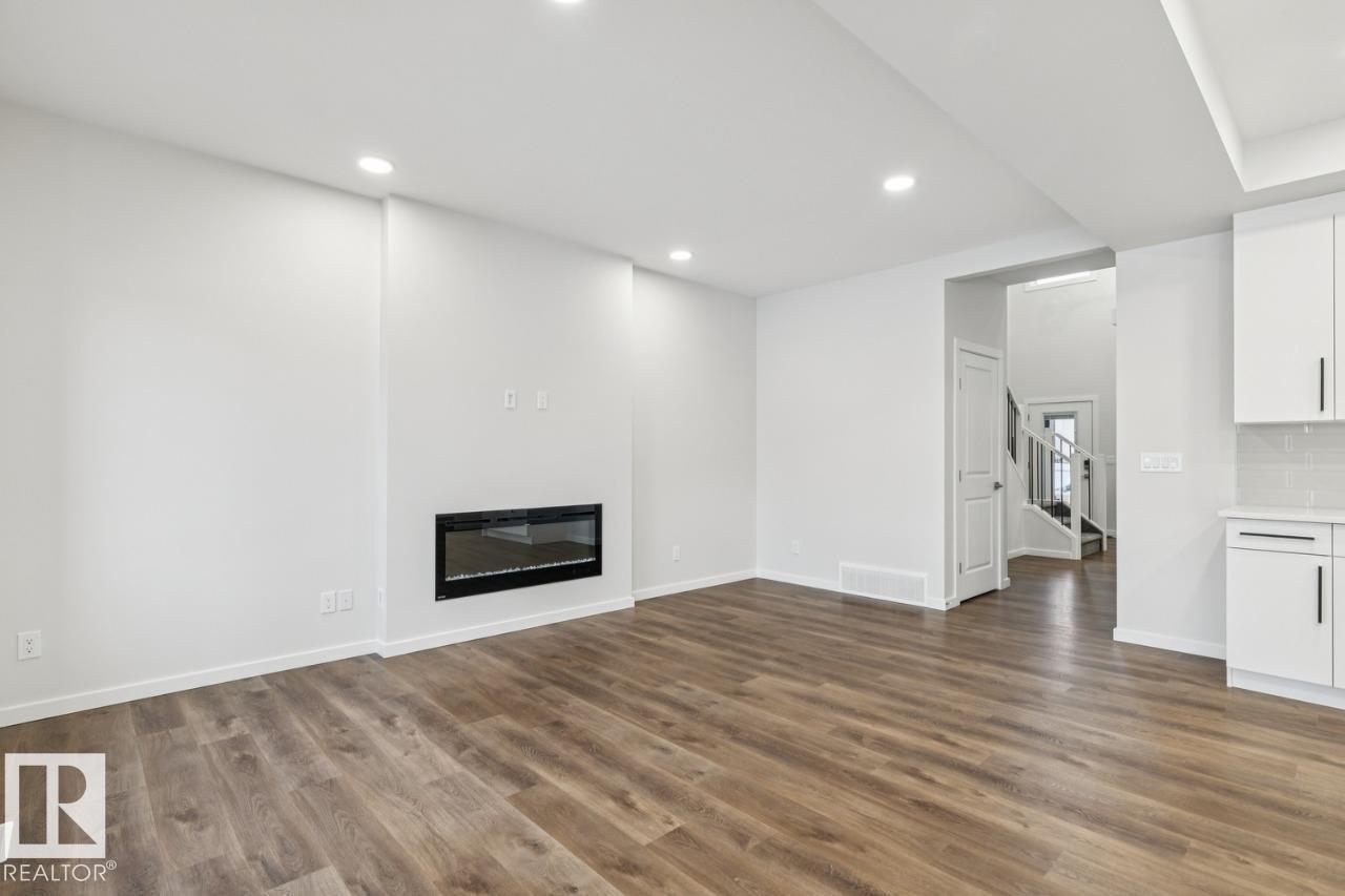 7618 Kimiwan Cr Sw, Edmonton, Alberta  T6W 5N6 - Photo 8 - E4470111