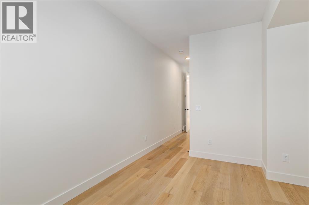 727 15 Street Nw, Calgary, Alberta  T2N 2B3 - Photo 26 - A2278648