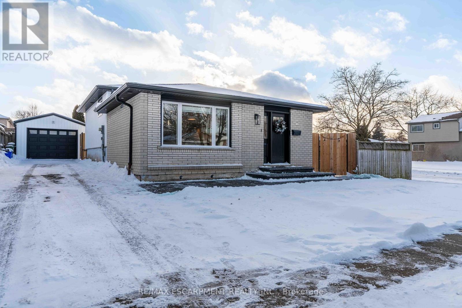 34 William Johnson Street, Hamilton, Ontario  L8J 1B6 - Photo 1 - X12718710