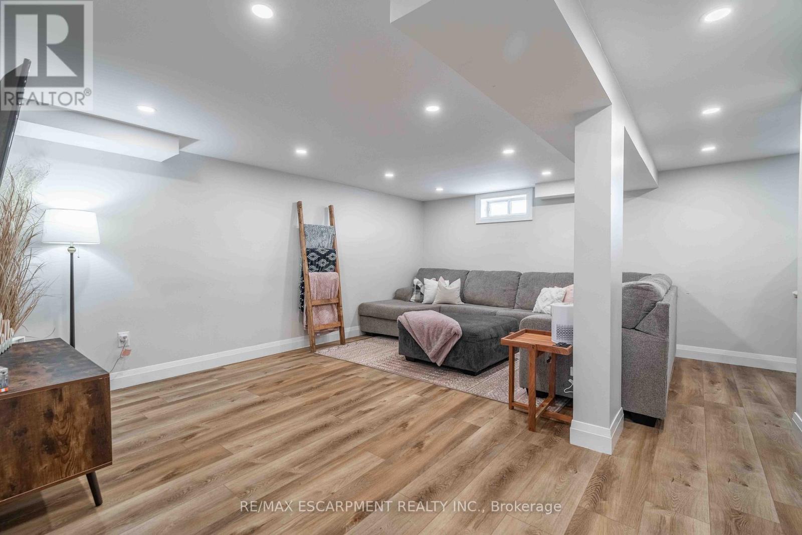 34 William Johnson Street, Hamilton, Ontario  L8J 1B6 - Photo 15 - X12718710