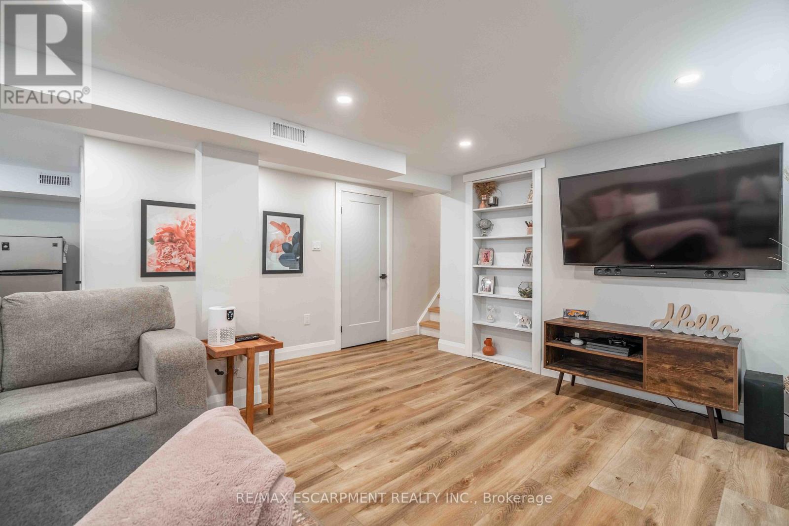 34 William Johnson Street, Hamilton, Ontario  L8J 1B6 - Photo 16 - X12718710