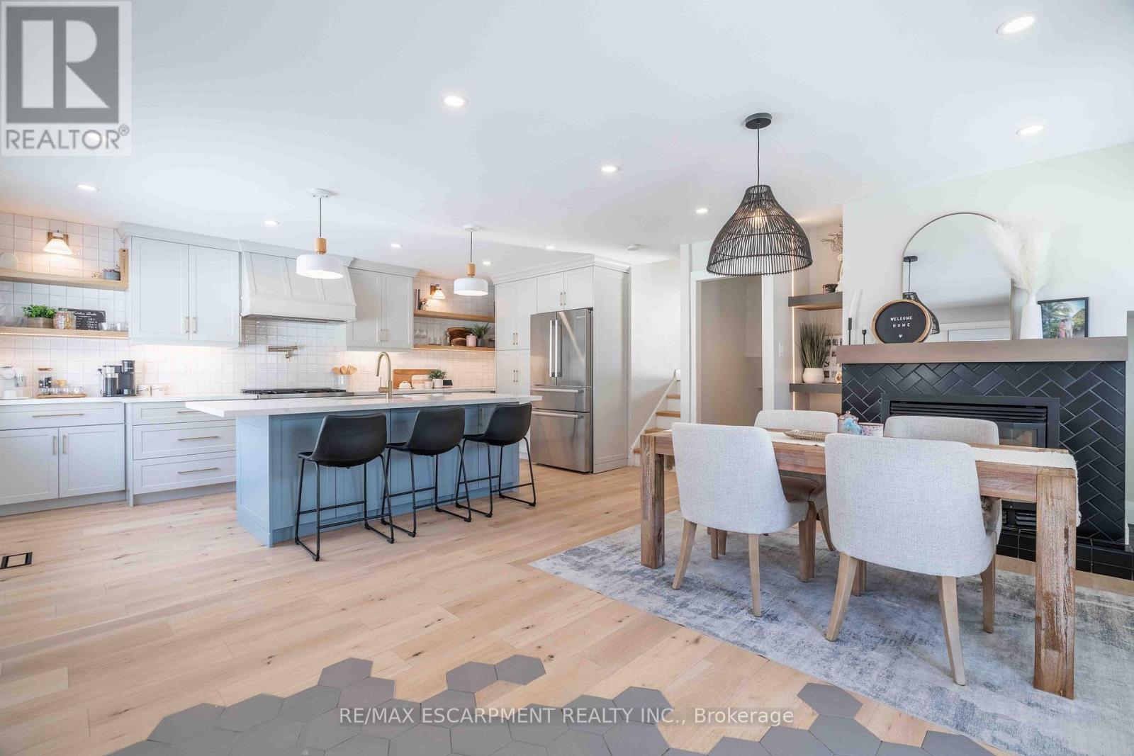 34 William Johnson Street, Hamilton, Ontario  L8J 1B6 - Photo 4 - X12718710