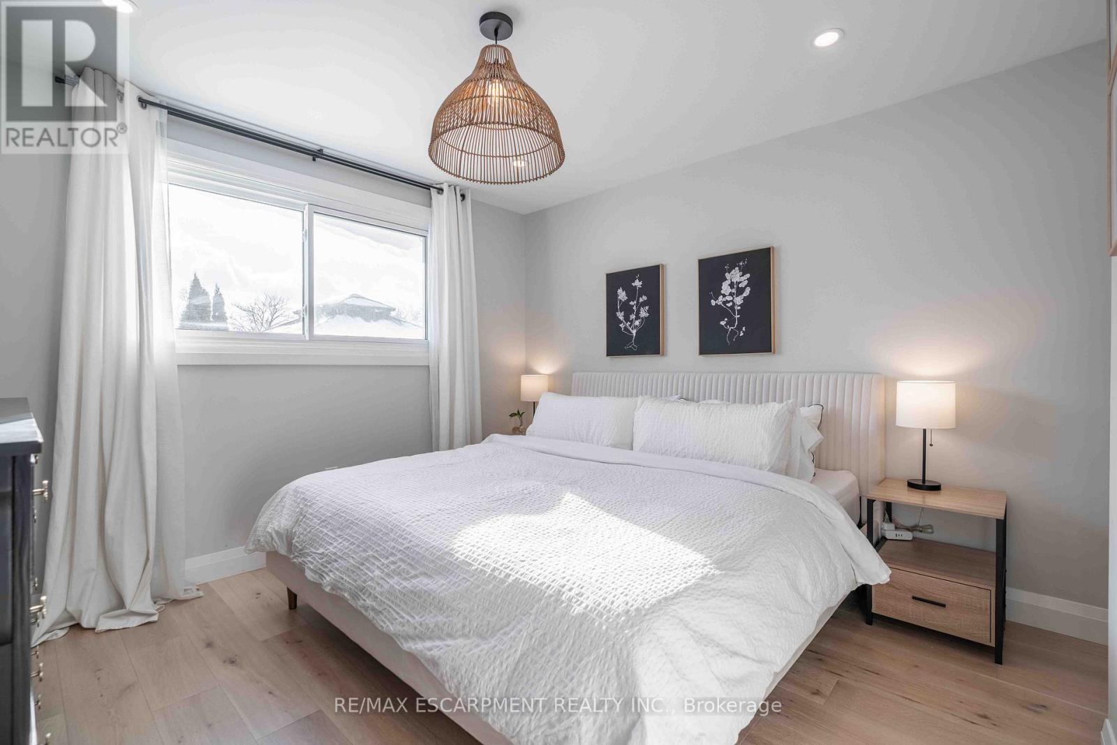 34 William Johnson Street, Hamilton, Ontario  L8J 1B6 - Photo 8 - X12718710