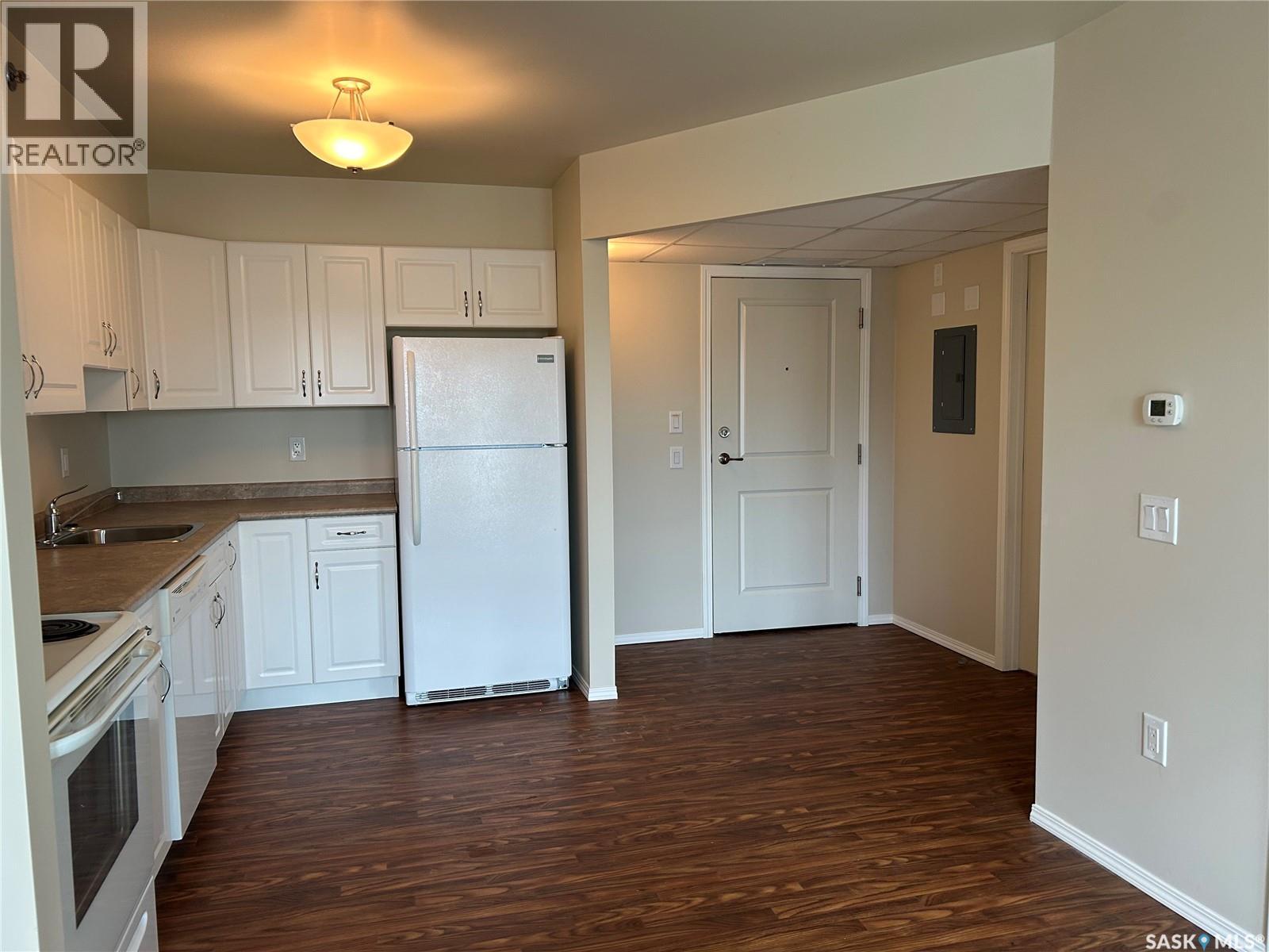 425 601 110th Avenue, Tisdale, Saskatchewan  S0E 1T0 - Photo 3 - SK027208