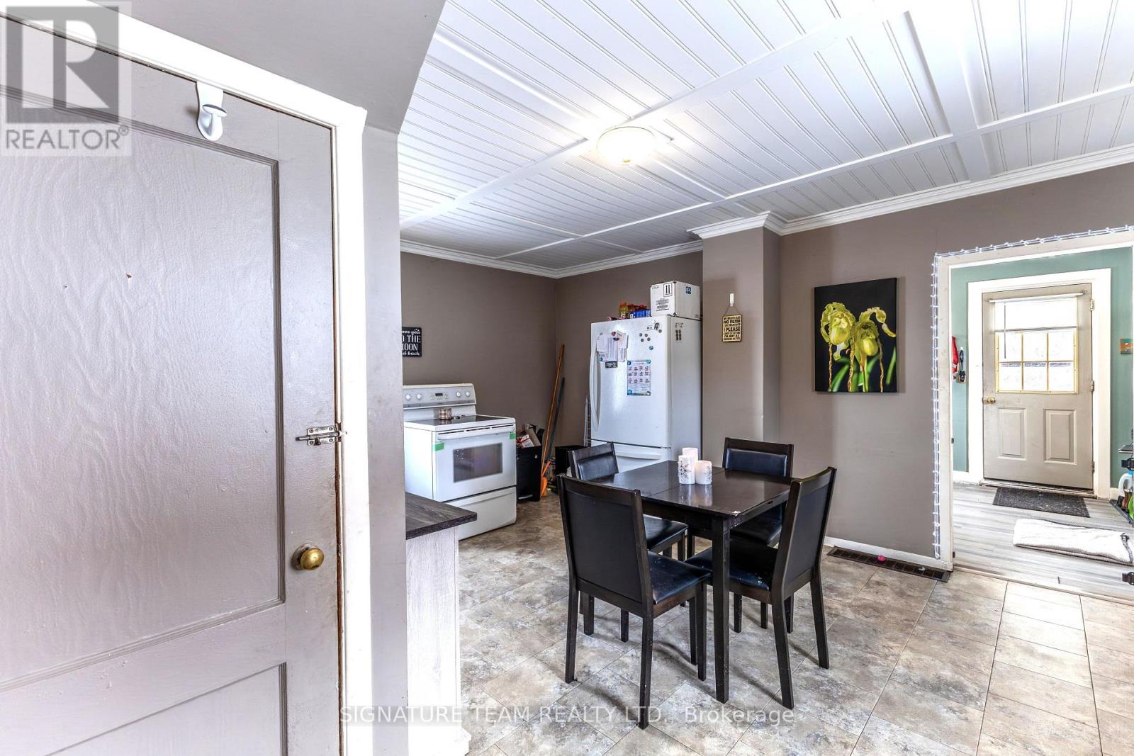 10 Meadow Street, Whitewater Region, Ontario  K0J 1K0 - Photo 4 - X12718890