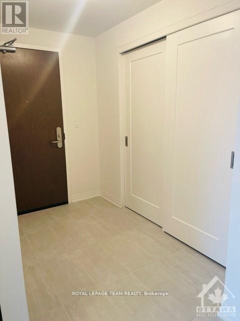 1502 - 805 Carling Avenue, Ottawa, Ontario  K1S 5W9 - Photo 2 - X12718796