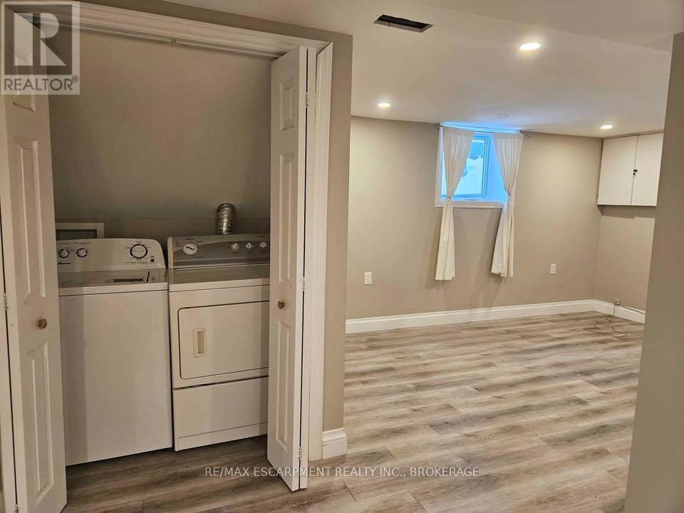 Lower - 320 East 19th Street, Hamilton, Ontario  L9A 4S8 - Photo 10 - X12718804