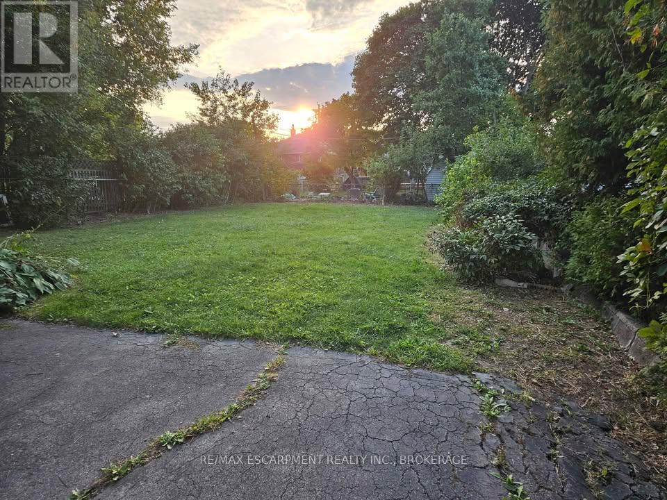 Lower - 320 East 19th Street, Hamilton, Ontario  L9A 4S8 - Photo 13 - X12718804