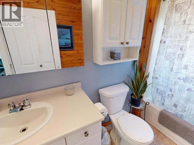 7241 Warner Street, Powell River, British Columbia   - Photo 14 - 19596