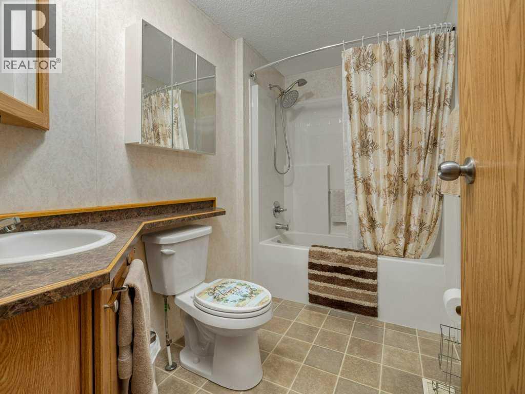 206 Station Boulevard, Coaldale, Alberta  T1M 1P5 - Photo 8 - A2270594