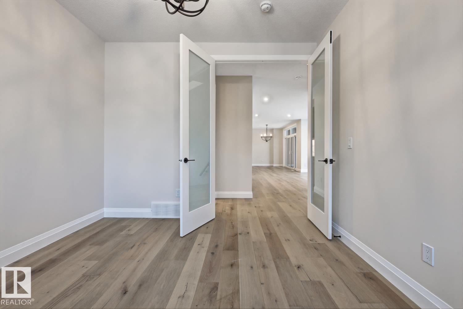 6704 Crawford Wy Sw, Edmonton, Alberta  T6W 4L7 - Photo 6 - E4470688