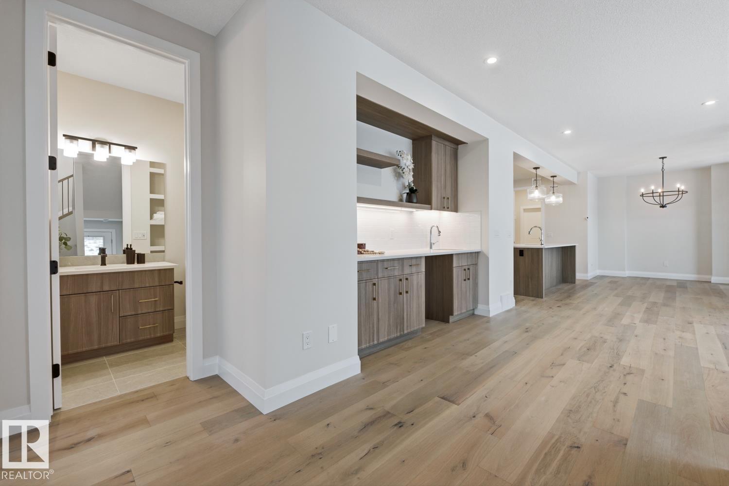 6704 Crawford Wy Sw, Edmonton, Alberta  T6W 4L7 - Photo 8 - E4470688