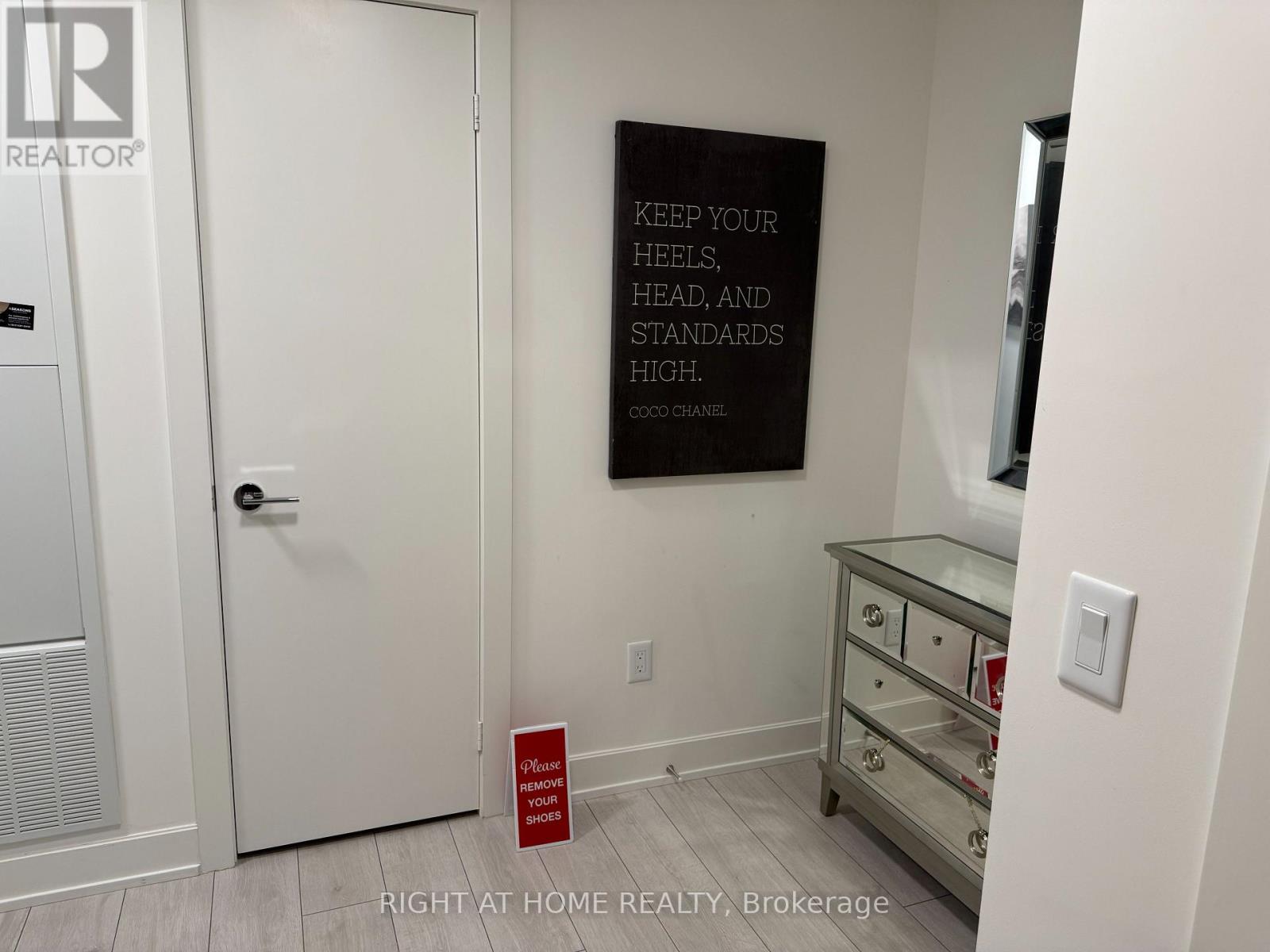 3314 - 35 Mercer Street, Toronto, Ontario  M5V 0V1 - Photo 4 - C12710324