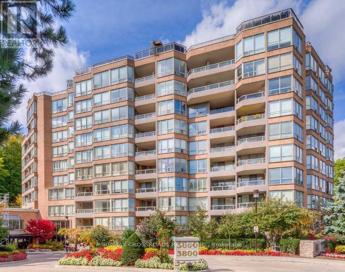 737 - 3600 Yonge Street, Toronto, Ontario  M4N 2N6 - Photo 1 - C12718832